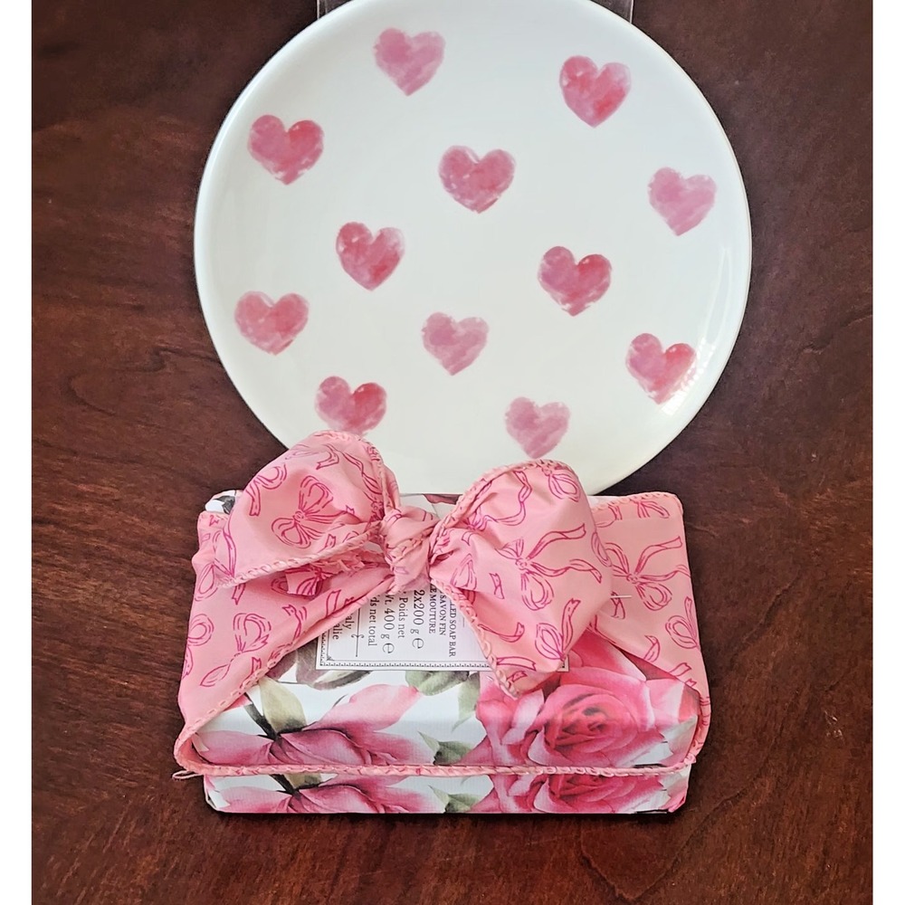 Diamante "Rose" Triple Milled Soap from Italy 2 pc Gift Set with Heart Plate